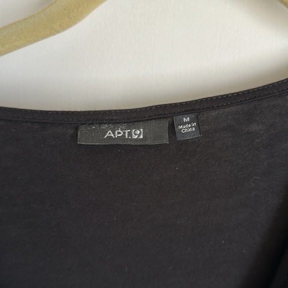 Apt 9 dropped neckline rayon blouse Size Medium - Picture 4 of 8